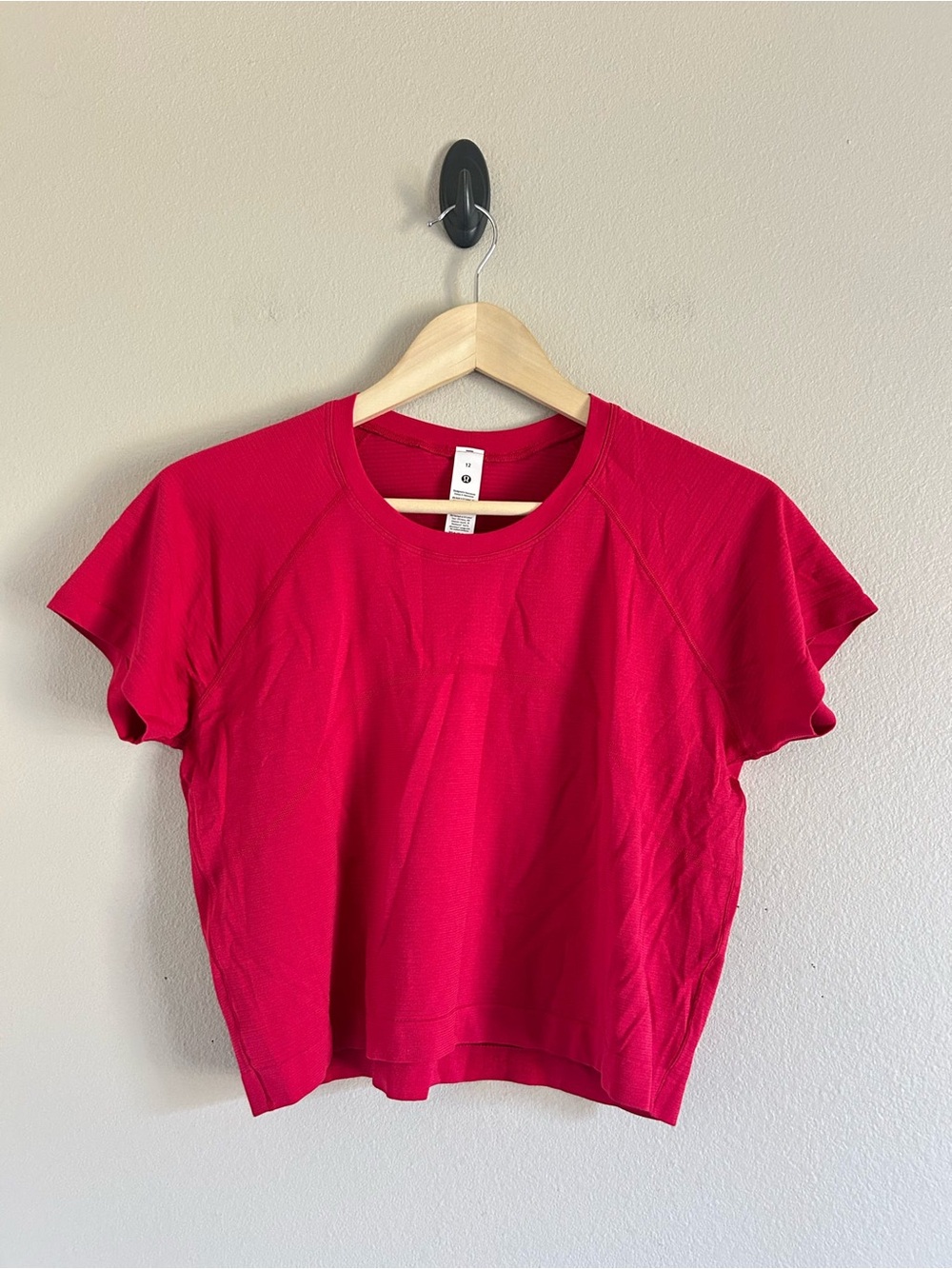 Lululemon Swiftly Tech Short Sleeve 2.0 Pink dragonfruit  Size 12 NEW